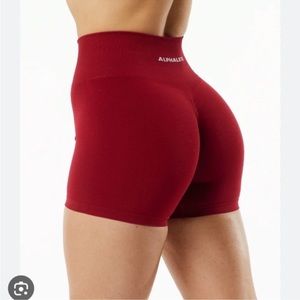 Alphalete Amplify Short 4.5" - Scarlet
